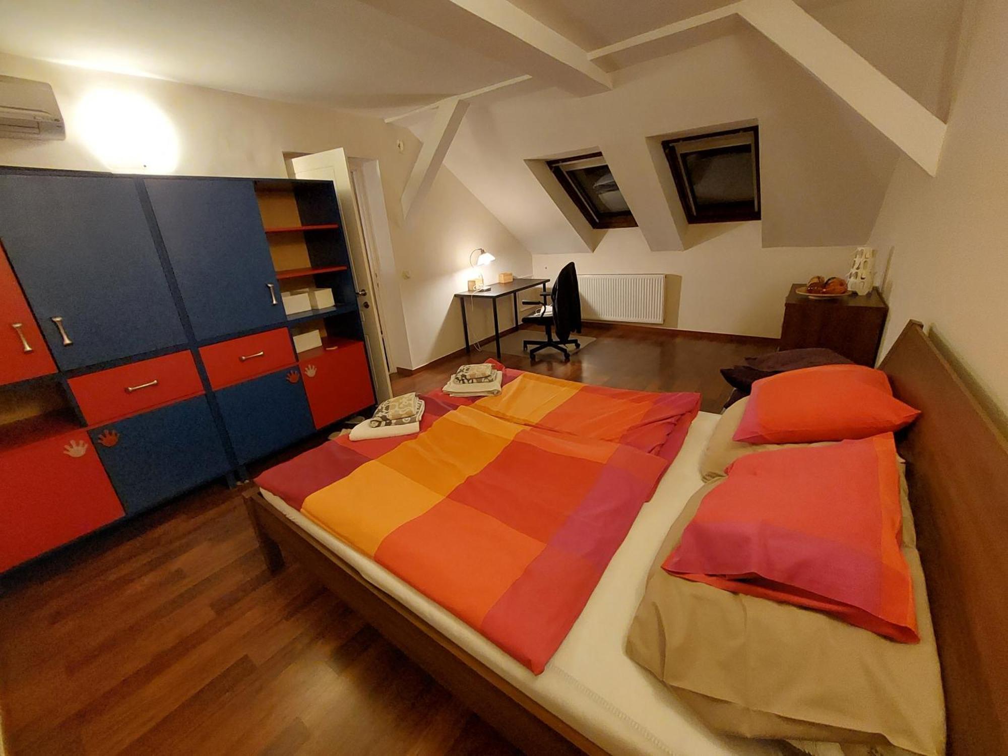 Queen Zita Apt 130 M2 Near Chain Bridge Будапеща Екстериор снимка