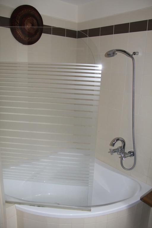 Queen Zita Apt 130 M2 Near Chain Bridge Будапеща Екстериор снимка